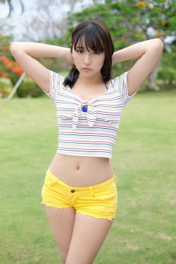 美女乳交